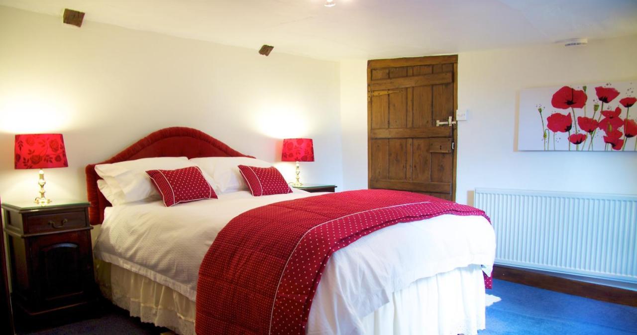 Colston Hall Farmhouse B&B แฟรมลิงงัม ภายนอก รูปภาพ